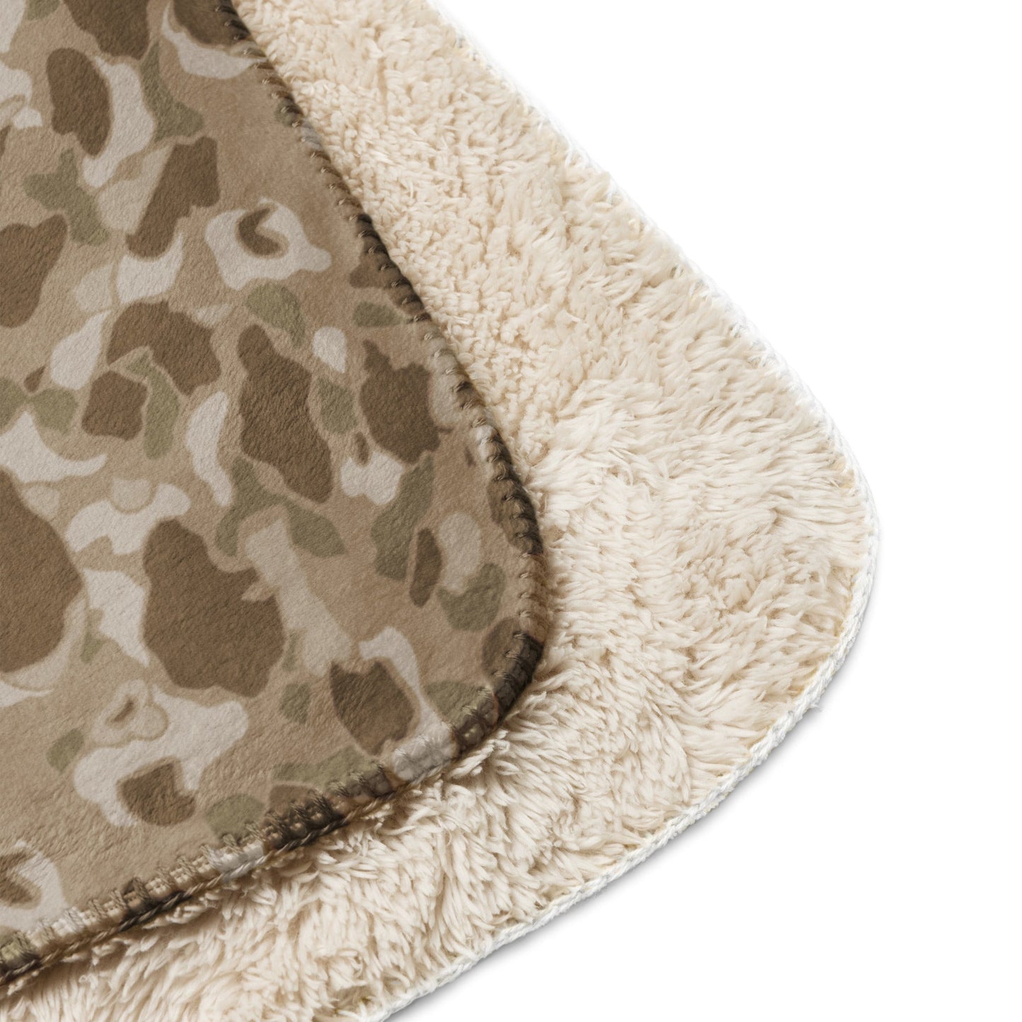American Frog Skin Arid CAMO Sherpa blanket - Blankets