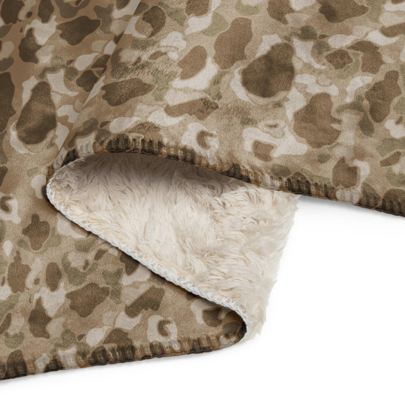 American Frog Skin Arid CAMO Sherpa Blanket