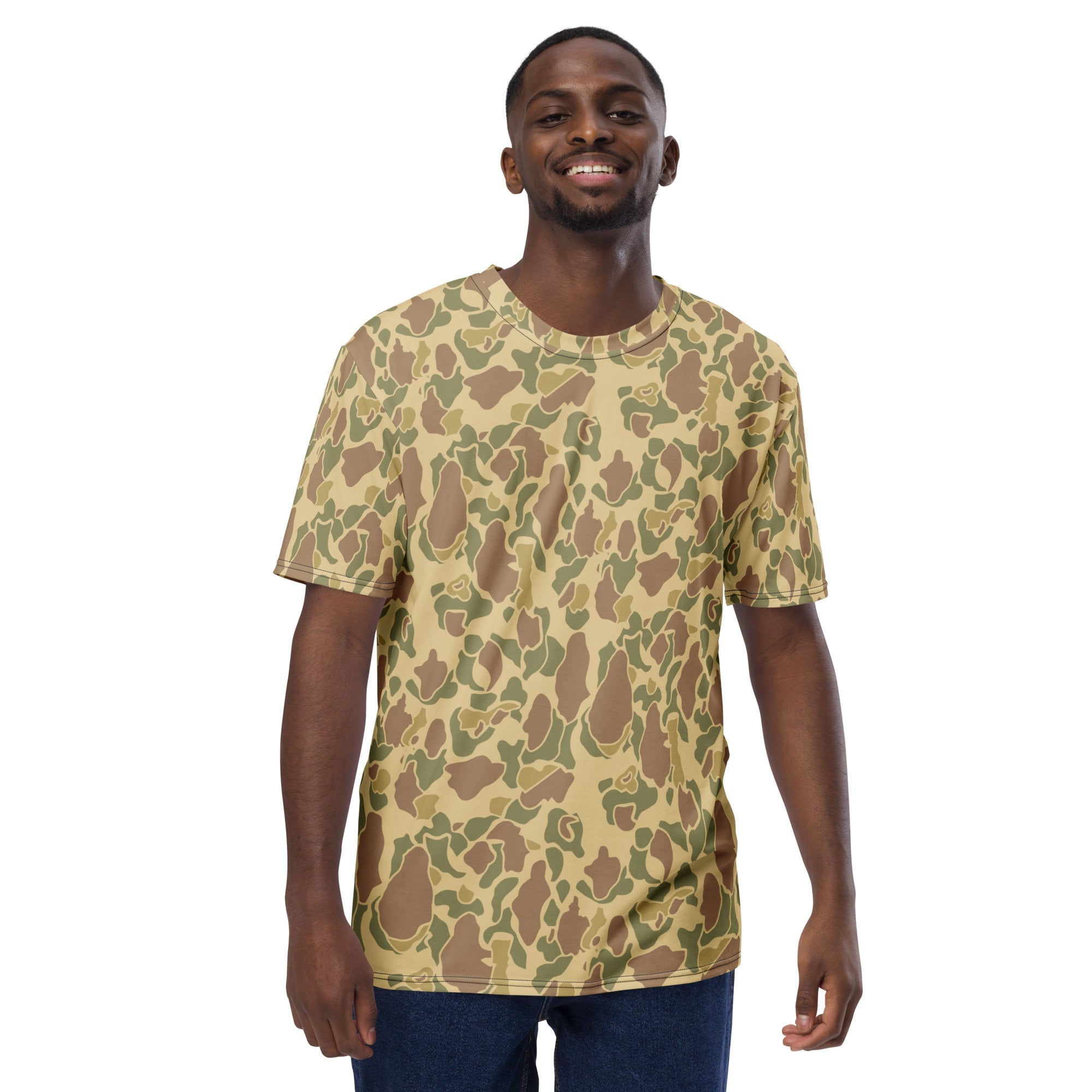CAMO HQ - Frog Skin Coastal Sand CAMO Mens T-Shirt - Worldwide