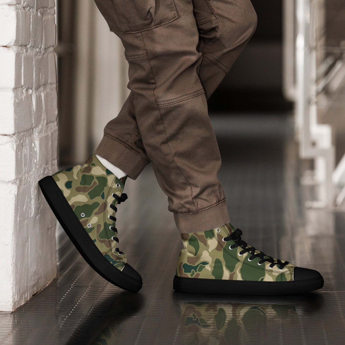 American Frog Skin Multi-terrain CAMO Mens High-Top Canvas Shoes - 5