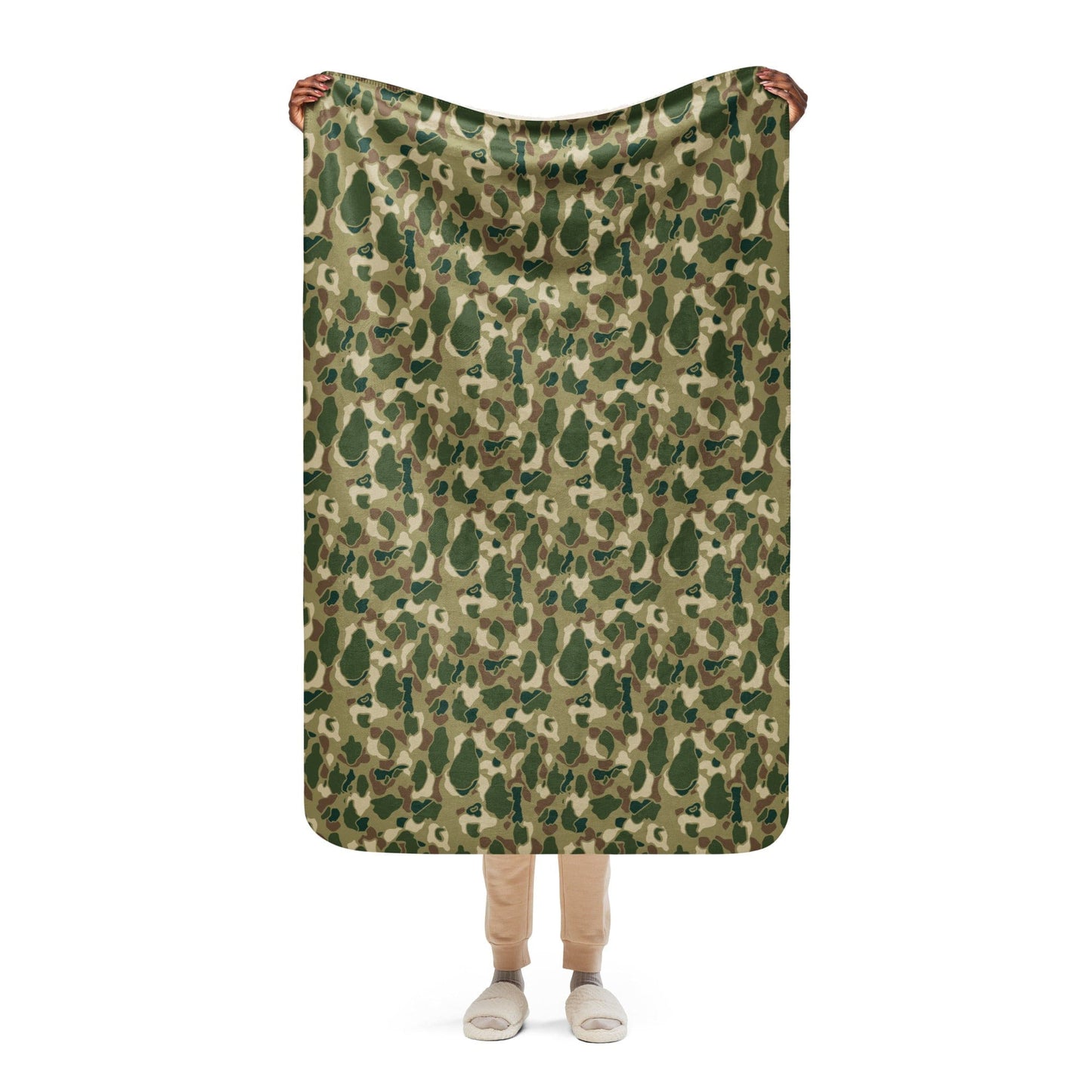 American Frog Skin Multi-terrain CAMO Sherpa Blanket - 37″×57″