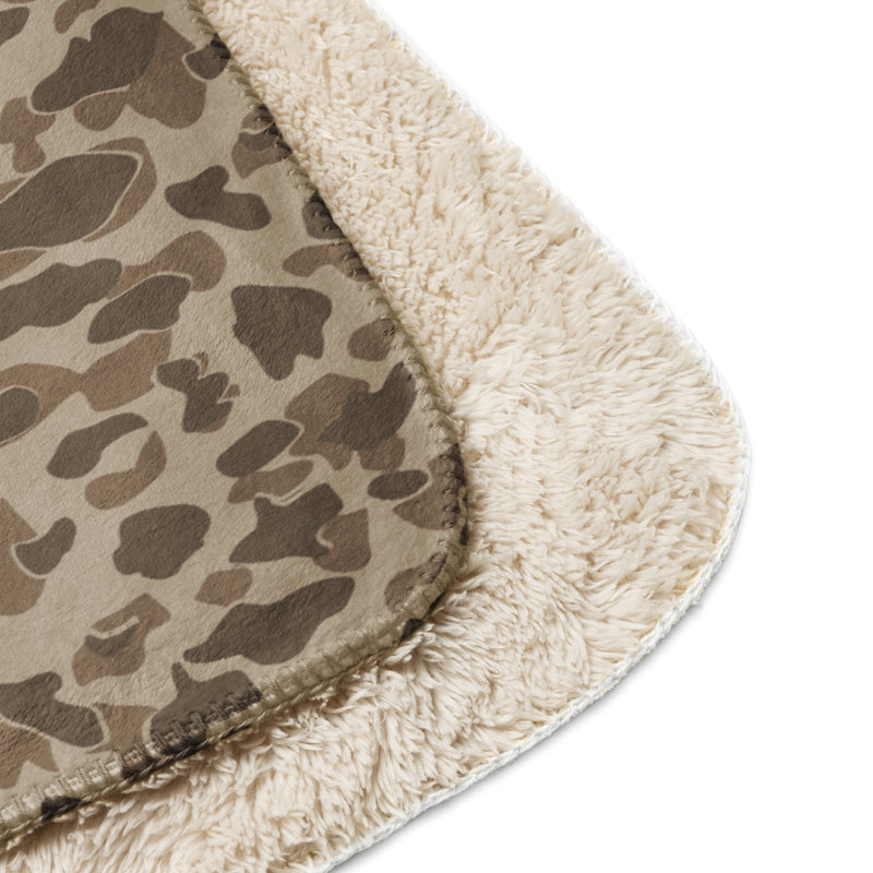 American Frog Skin Sandbeach CAMO Sherpa Blanket