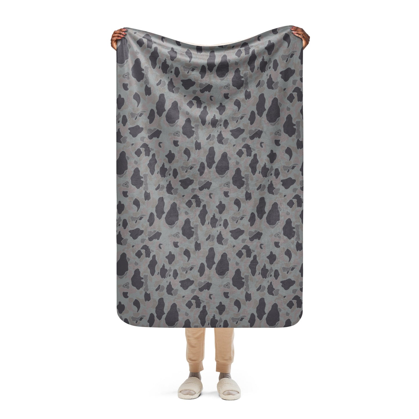 American Frog Skin Snow Shadow CAMO Sherpa Blanket - 37″×57″