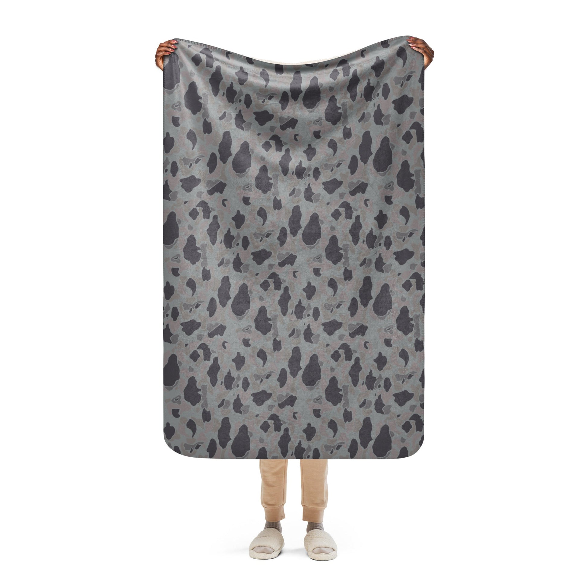 American Frog Skin Snow Shadow CAMO Sherpa Blanket - 37″×57″