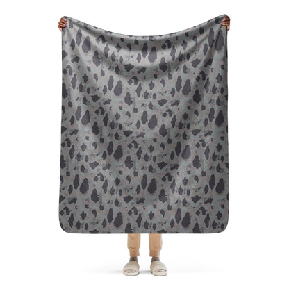 American Frog Skin Snow Shadow CAMO Sherpa Blanket - 50″×60″