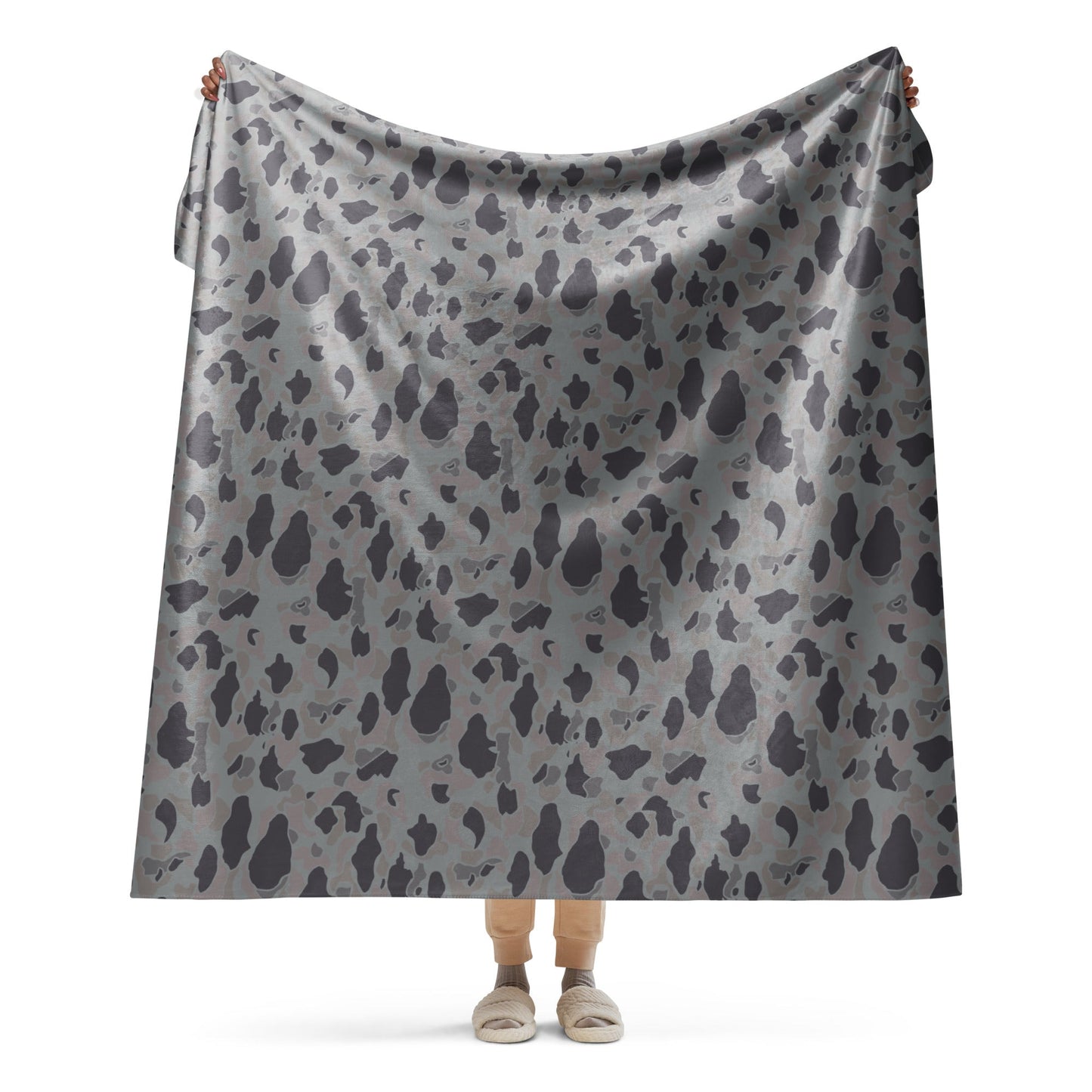 American Frog Skin Snow Shadow CAMO Sherpa Blanket - 60″×80″