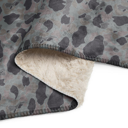 American Frog Skin Snow Shadow CAMO Sherpa Blanket