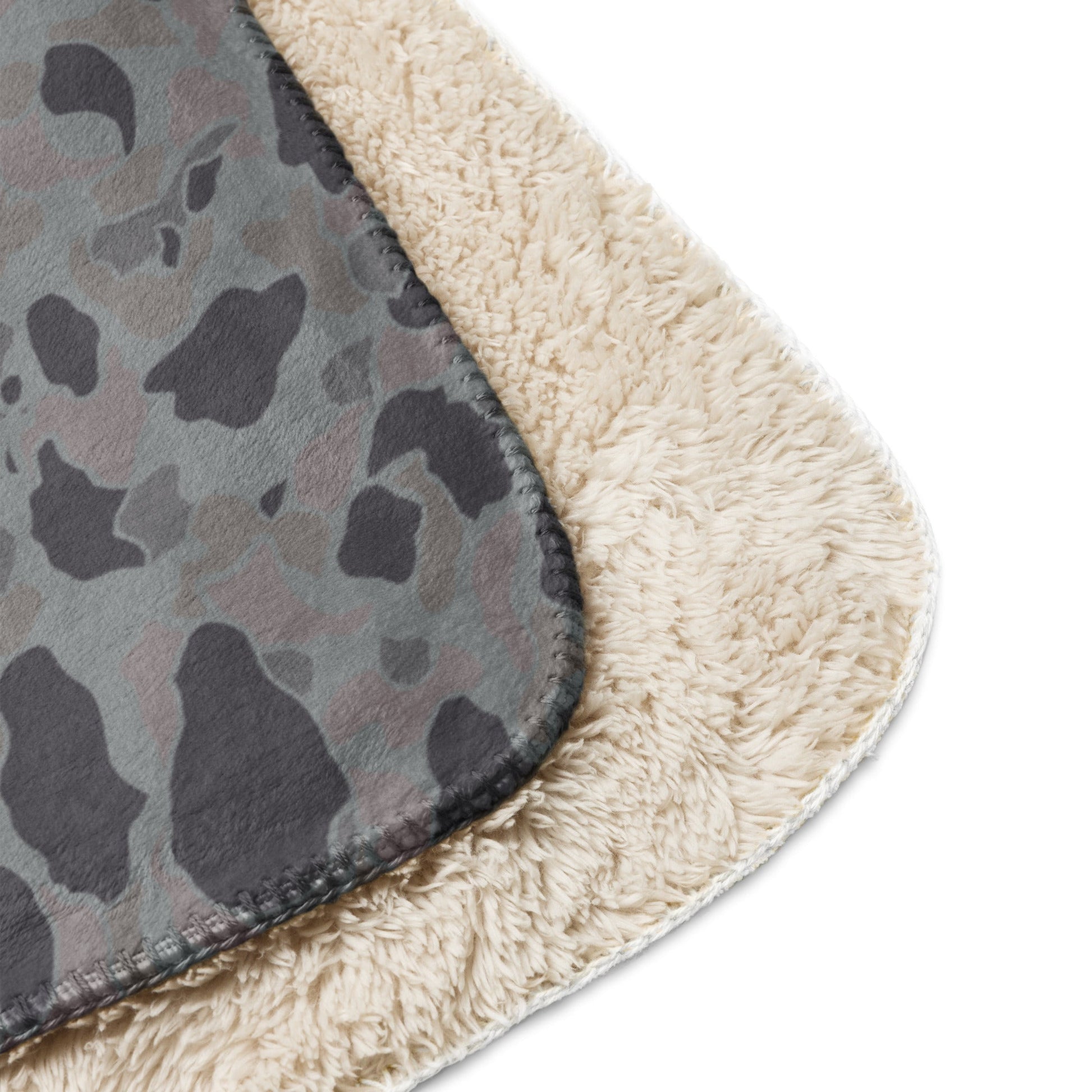 American Frog Skin Snow Shadow CAMO Sherpa Blanket