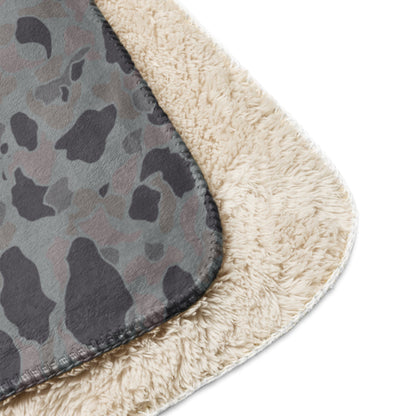 American Frog Skin Snow Shadow CAMO Sherpa Blanket
