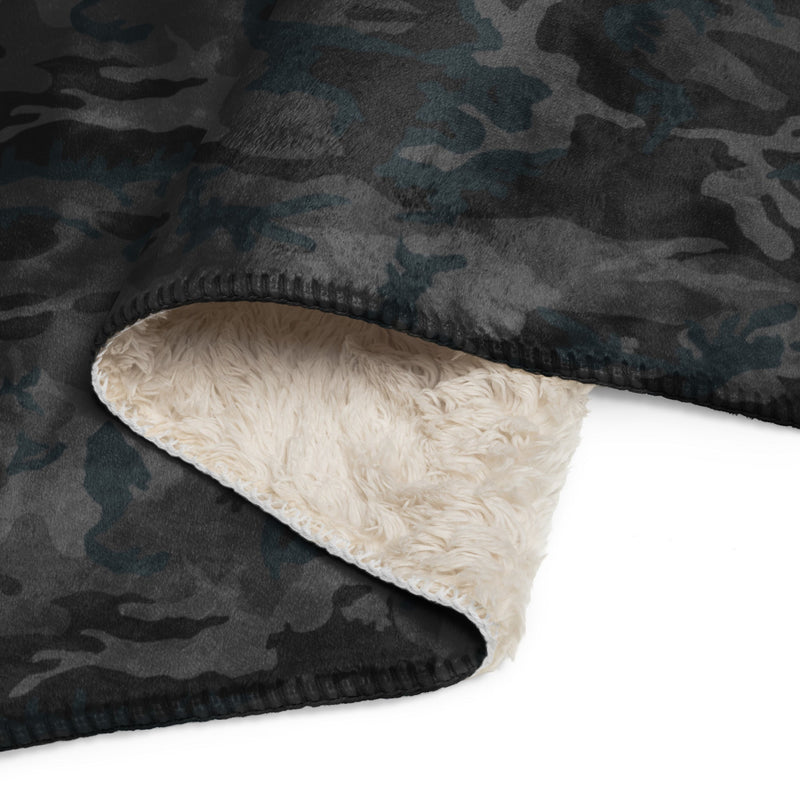 Classic M81 Night CAMO Sherpa Blanket