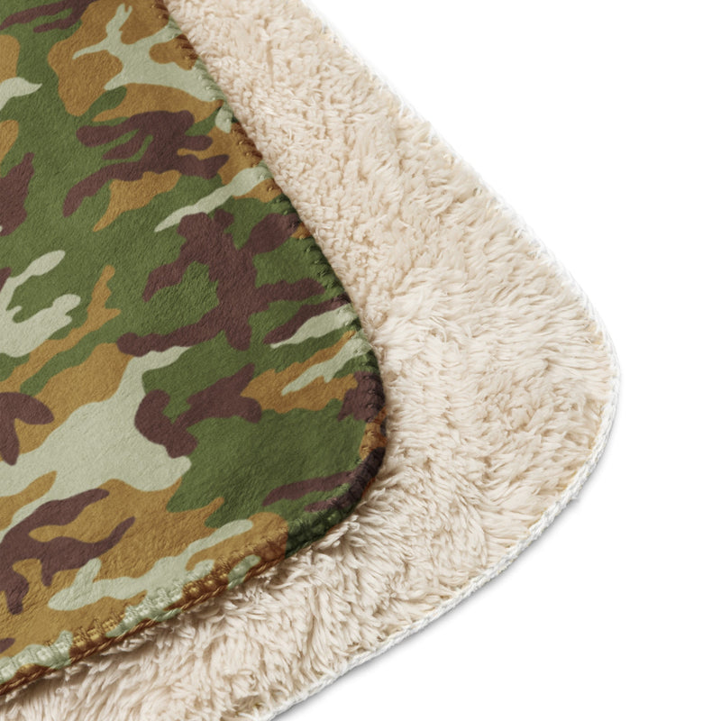American M81 Olive Brush Woodland CAMO Sherpa Blanket