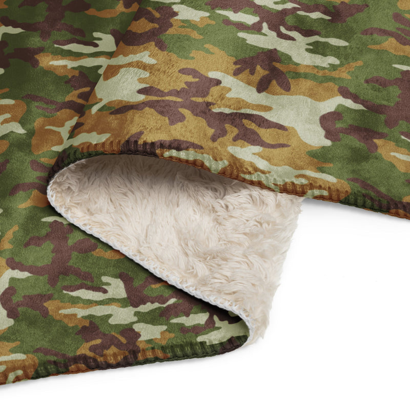 American M81 Olive Brush Woodland CAMO Sherpa Blanket