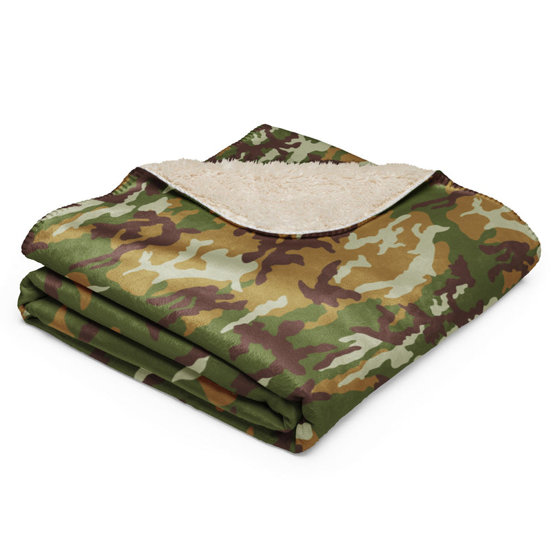 American M81 Olive Brush Woodland CAMO Sherpa Blanket