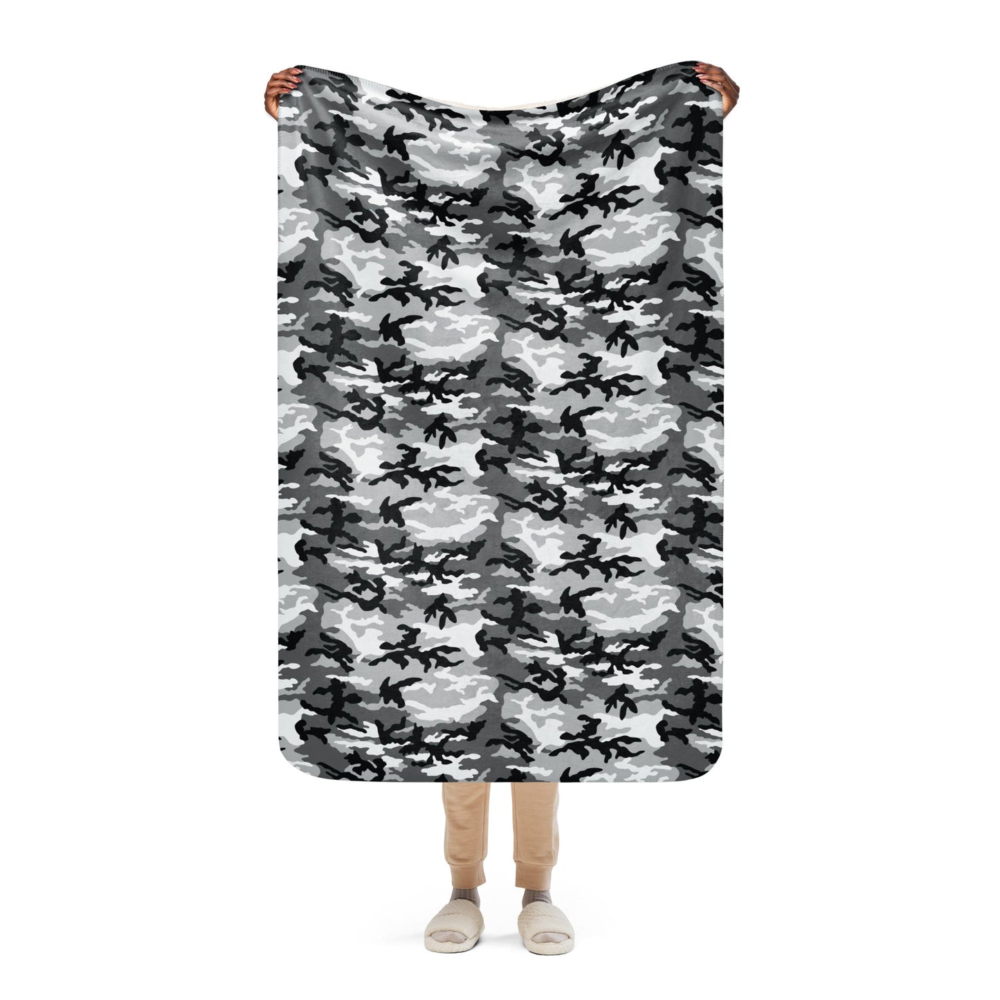 American M81 Urban City CAMO Sherpa blanket - 37″×57″ - Blankets