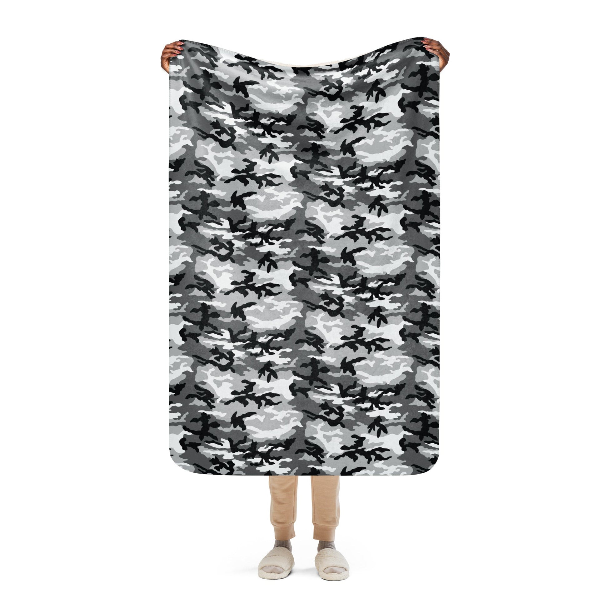 American M81 Urban City CAMO Sherpa blanket - 37″×57″ - Blankets