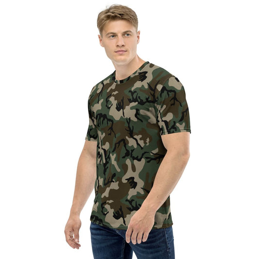 American M81 Woodland CAMO Men’s t-shirt - Mens T-Shirt