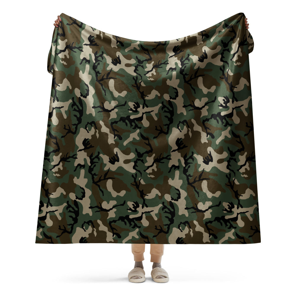 American M81 Woodland CAMO Sherpa blanket - 60″×80″ - Blanket