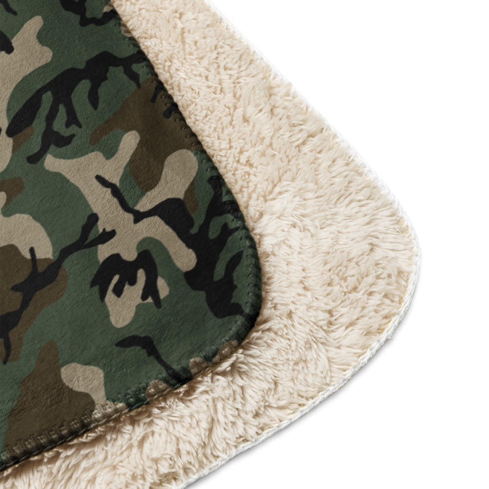 American M81 Woodland CAMO Sherpa blanket - Blanket