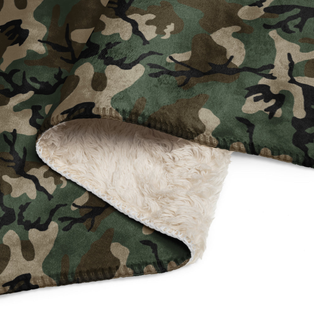 American M81 Woodland CAMO Sherpa blanket - Blanket