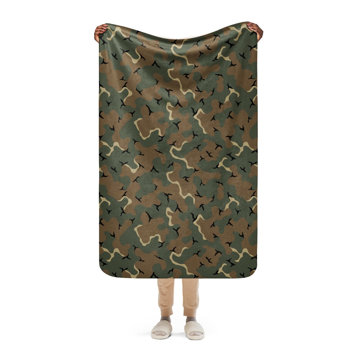 American MERDC Vehicle Woodland CAMO Sherpa blanket - 37″×57″ - Blankets