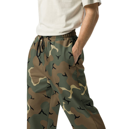 American MERDC Vehicle Woodland CAMO Unisex Wide-Leg Joggers
