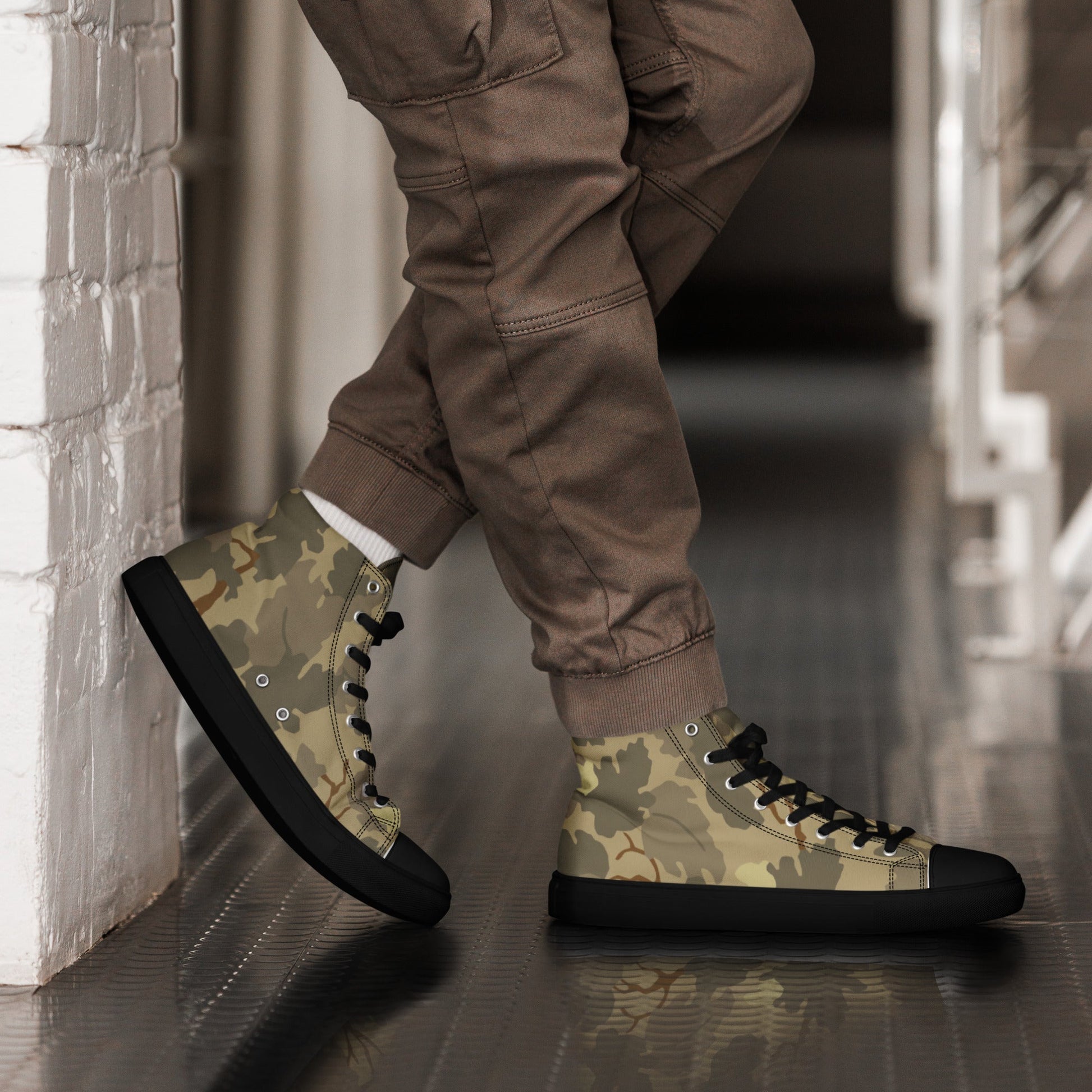 American Mitchell Wine Leaf Brown CAMO Mens High-Top Canvas Shoes - Black / 5