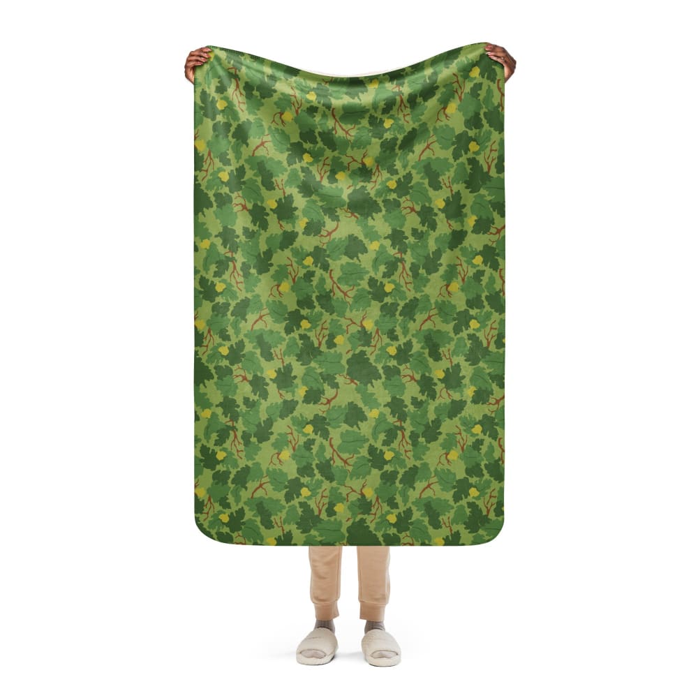 American Mitchell Wine Leaf Green CAMO Sherpa blanket - 37″×57″
