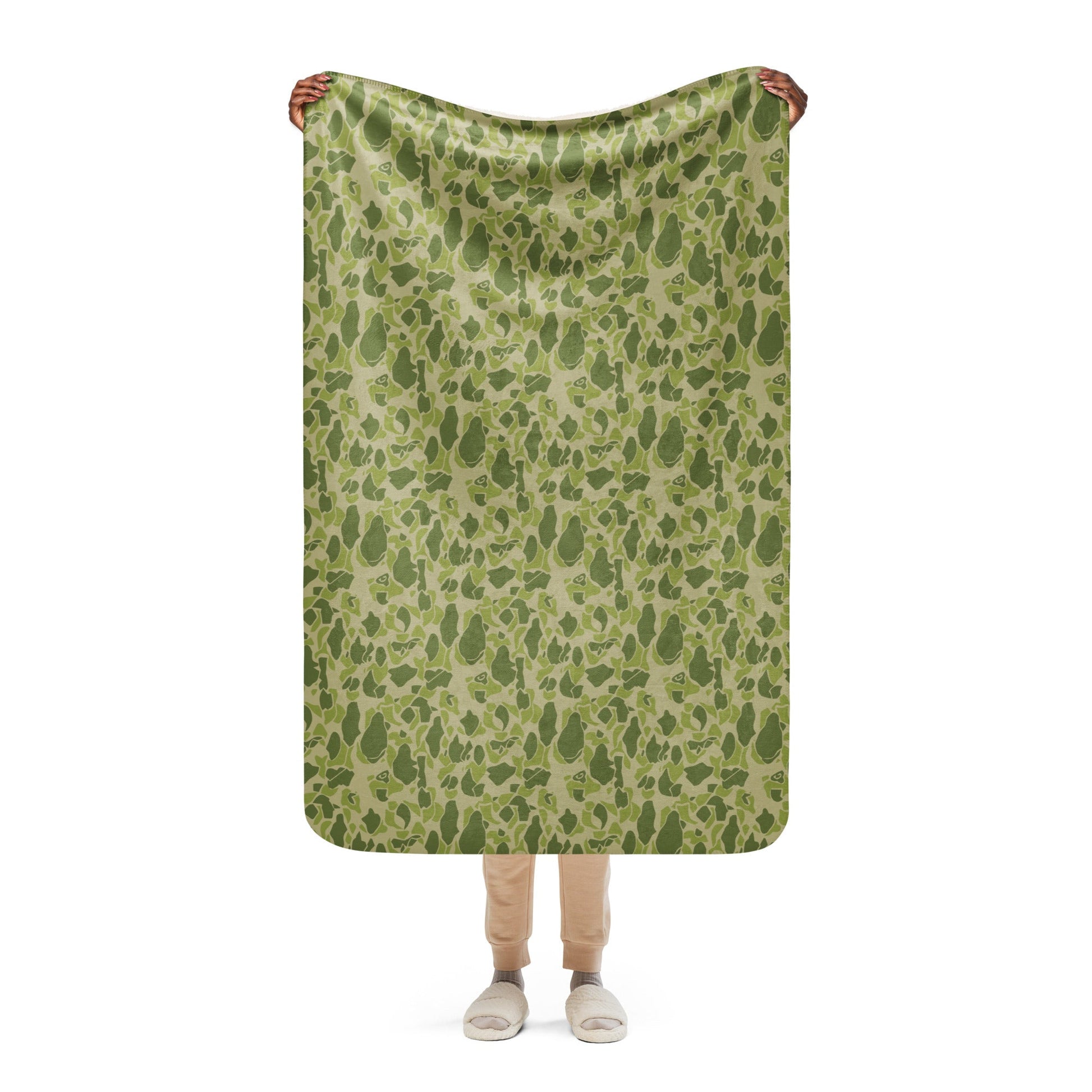 American Parachute CAMO Sherpa blanket - 37″×57″ - Blankets