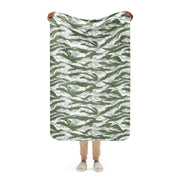 Tiger Stripe Arctic Noorvik CAMO Sherpa Blanket - 37″×57″
