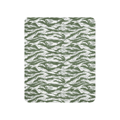American Tiger Stripe Arctic Noorvik CAMO Sherpa blanket - Blanket