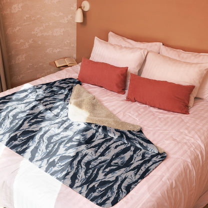 American Tiger Stripe Blue Frost CAMO Sherpa blanket - Blankets