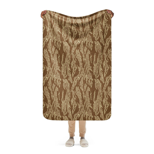 Tiger Stripe Desert CAMO Sherpa Blanket - 37″×57″