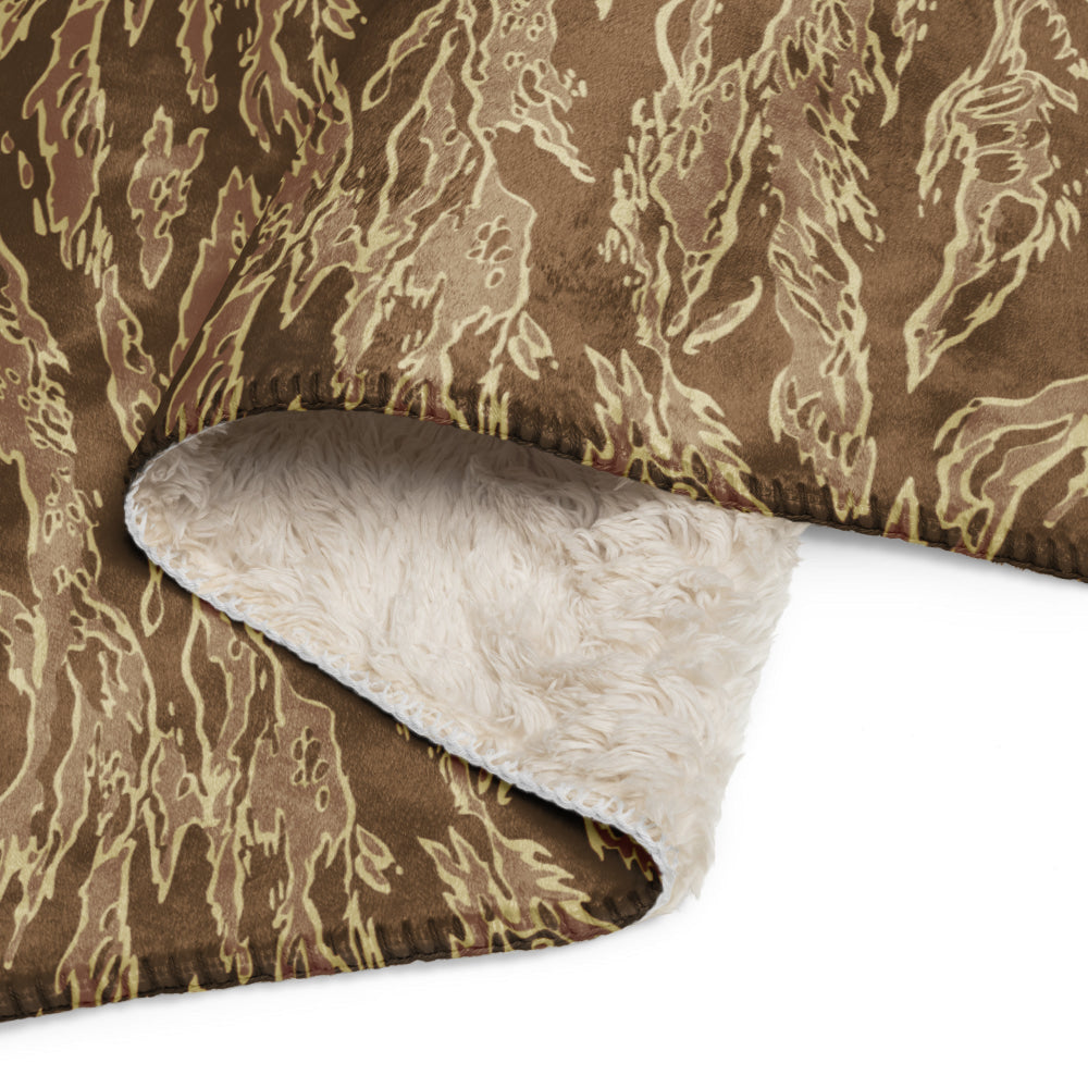 American Tiger Stripe Desert CAMO Sherpa blanket - Blanket