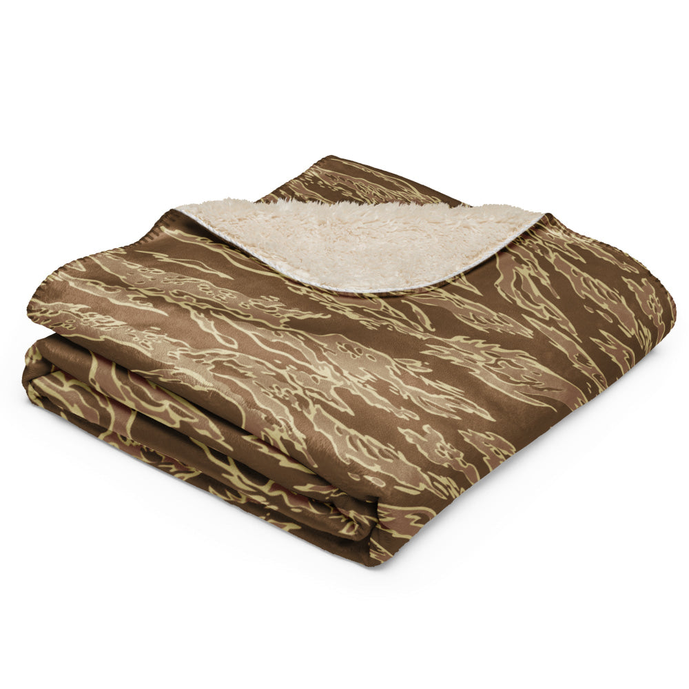 American Tiger Stripe Desert CAMO Sherpa blanket - Blanket