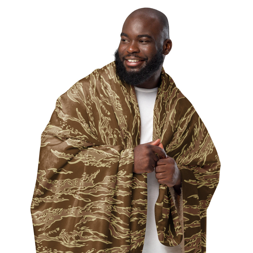 American Tiger Stripe Desert CAMO Sherpa blanket - Blanket