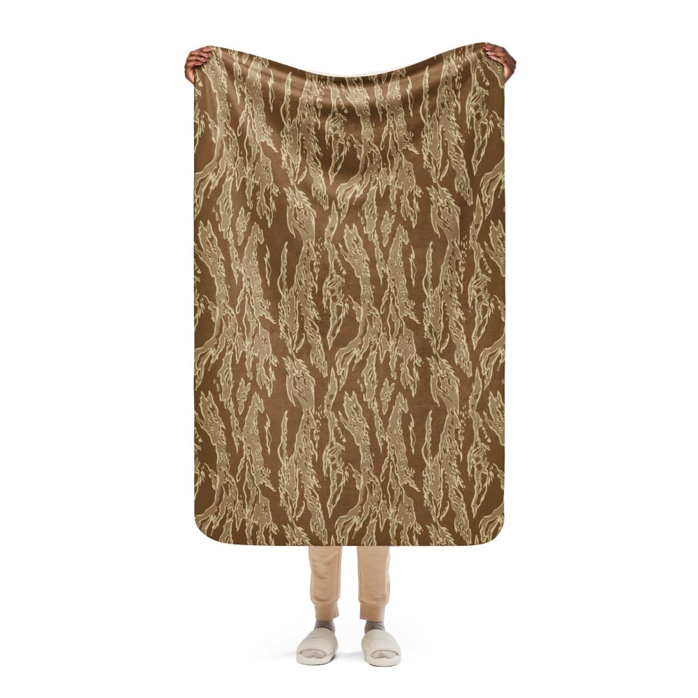 American Tiger Stripe Desert v2 CAMO Sherpa blanket - 37″×57″