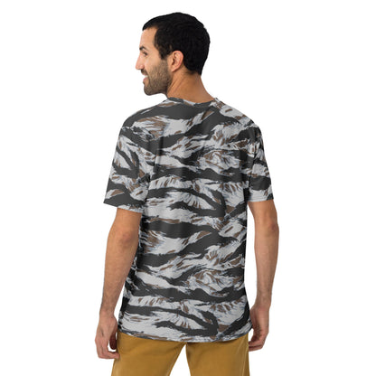 American Tiger Stripe Frostbite CAMO Mens t-shirt - T-Shirts