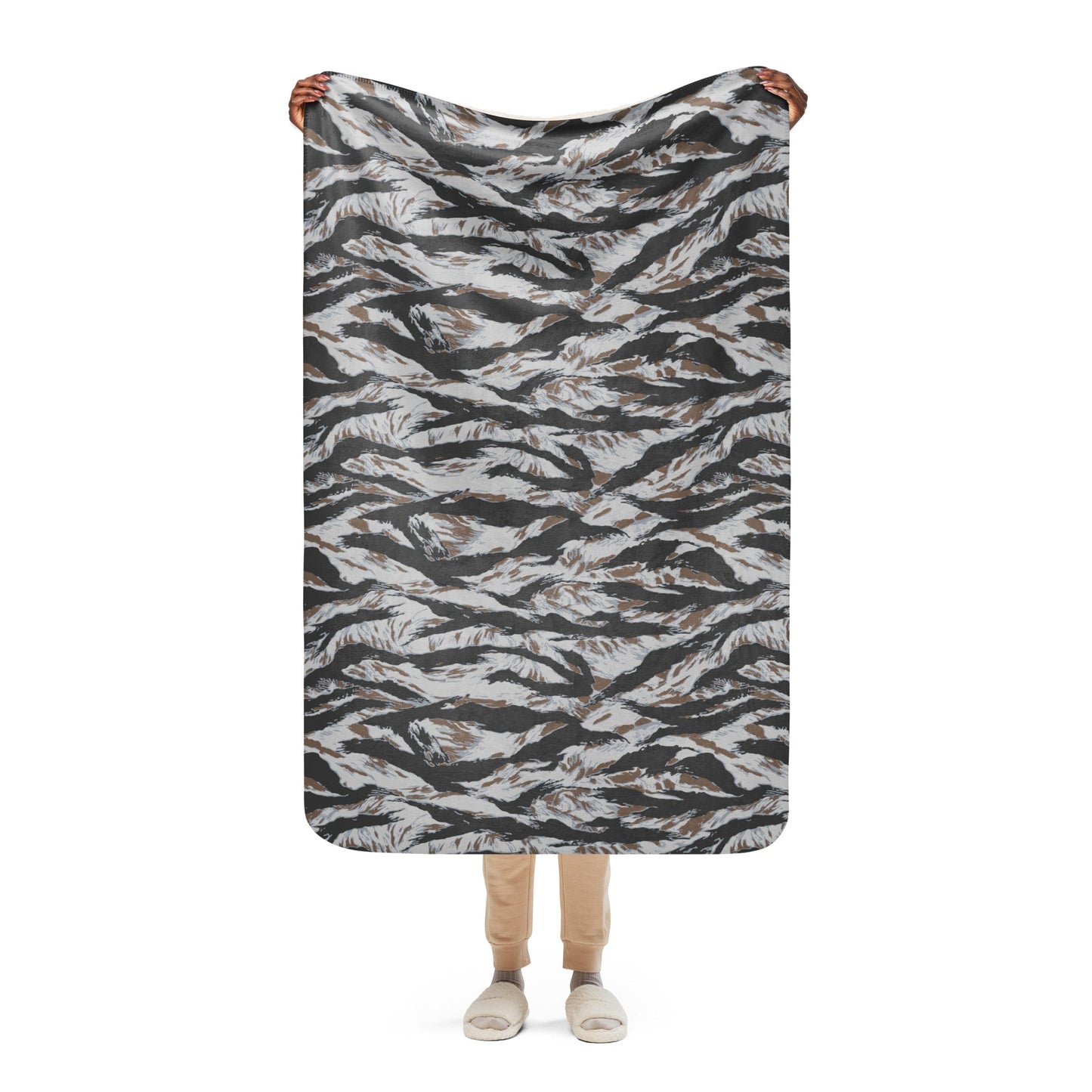 American Tiger Stripe Frostbite CAMO Sherpa blanket - 37″×57″ - Blankets
