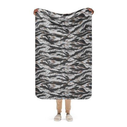 American Tiger Stripe Frostbite CAMO Sherpa blanket - 37″×57″ - Blankets