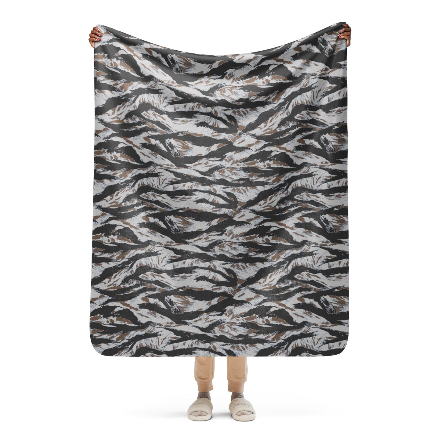 American Tiger Stripe Frostbite CAMO Sherpa blanket - 50″×60″ - Blankets