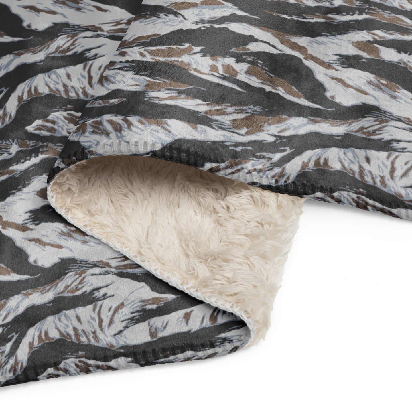 American Tiger Stripe Frostbite CAMO Sherpa blanket - Blankets
