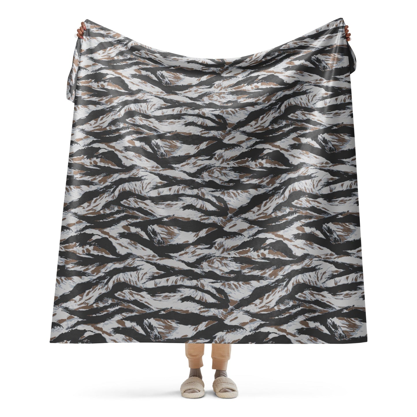 American Tiger Stripe Frostbite CAMO Sherpa blanket - 60″×80″ - Blankets