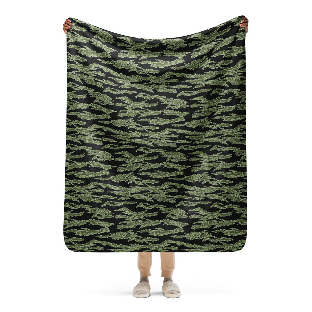 American Tiger Stripe Highland Jungle CAMO Sherpa blanket - 50″×60″ - Blanket