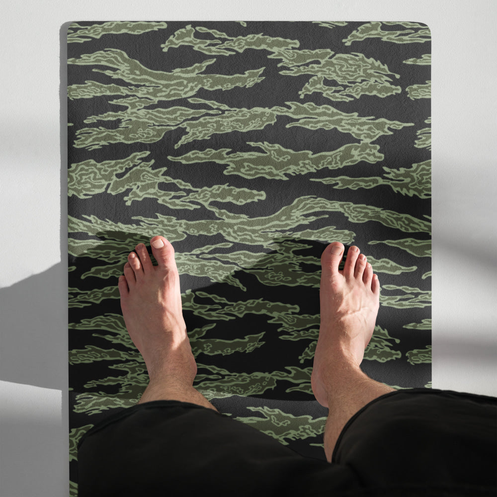 American Tiger Stripe Highland Jungle CAMO Yoga mat - Mat