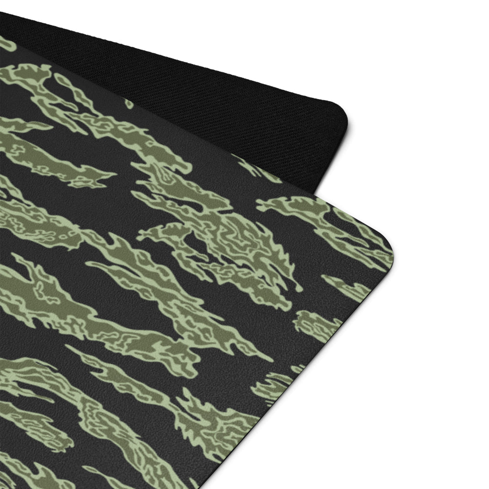 American Tiger Stripe Highland Jungle CAMO Yoga mat - Mat