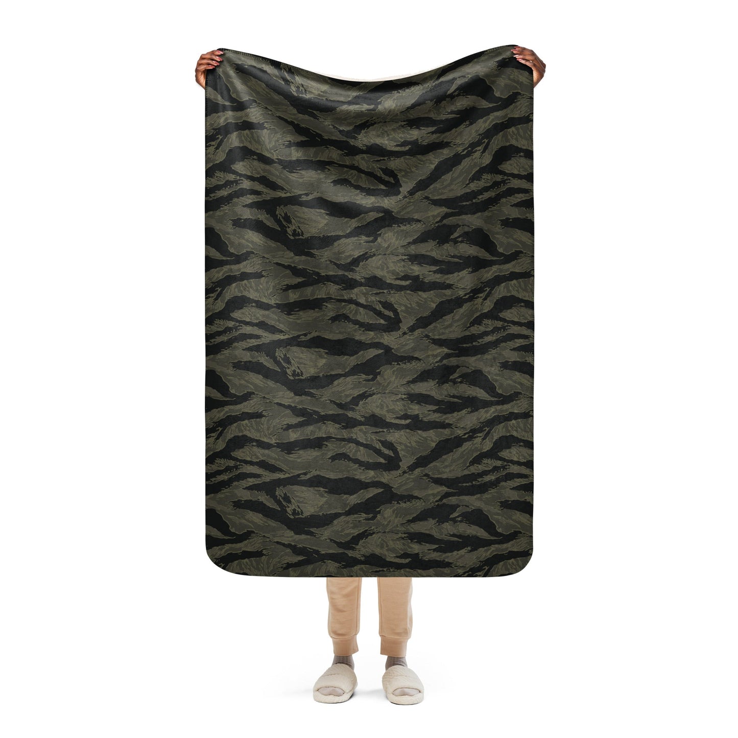 American Tiger Stripe Highland Triple Canopy CAMO Sherpa blanket - 37″×57″ - Blanket
