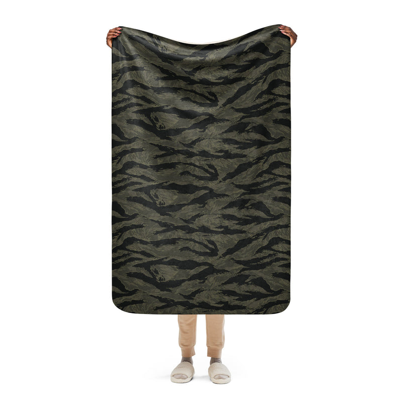 Tiger Stripe Highland Triple Canopy CAMO Sherpa Blanket - 37″×57″