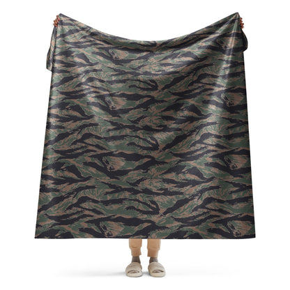 American Tiger Stripe MARPAT Woodland CAMO Sherpa Blanket - 60″×80″