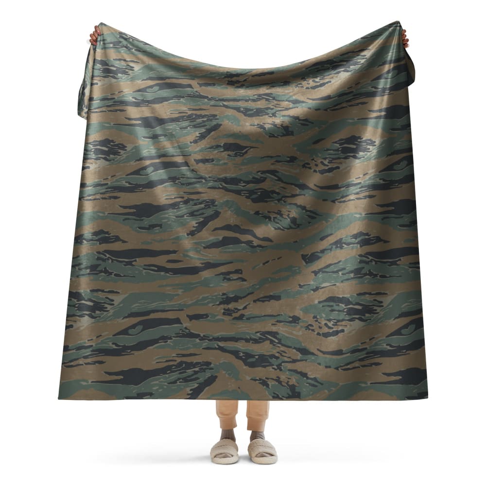 American Tiger Stripe MARPAT Woodland Trial CAMO Sherpa blanket - 60″×80″