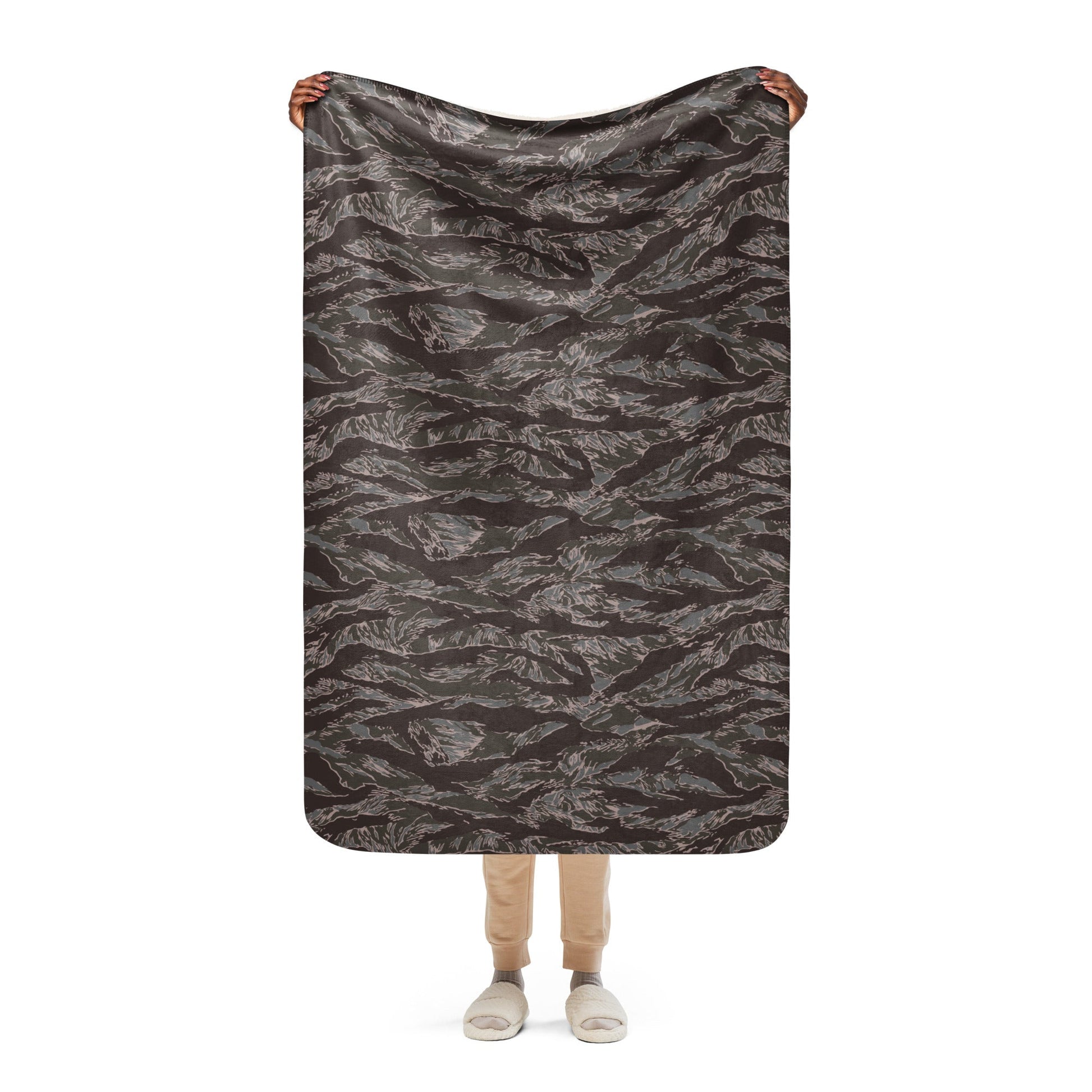 American Tiger Stripe Metro CAMO Sherpa Blanket - 37″×57″